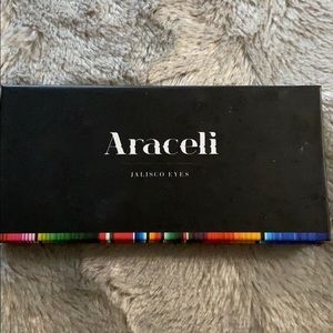 Araceli eyeshadow palette